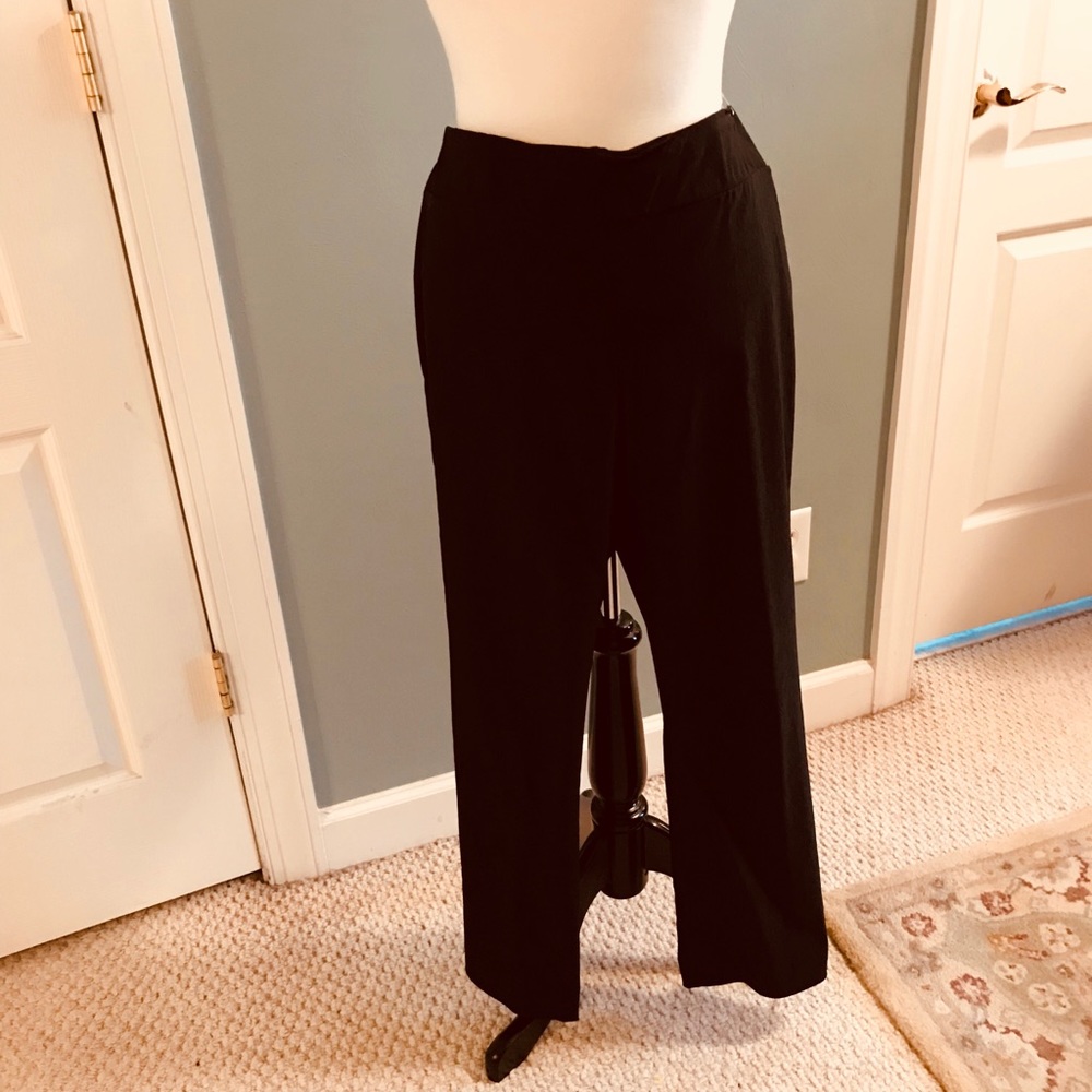 LIKE NEW BLACK STRETCH PANTS